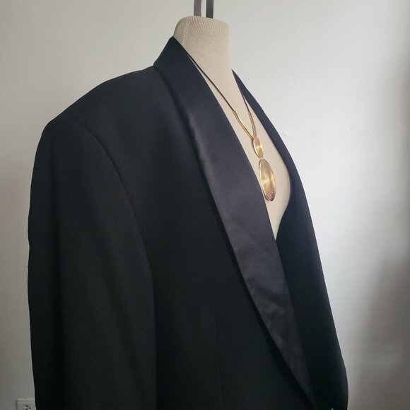 Black-Tuxedo Blazer/ Jacket by Bill Blass (Sizing: Refer to Measurements) - Picture 6 of 15